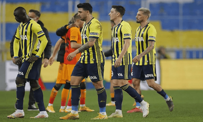 Ali Koç Kararını Verdi: İşte Fenerbahçe’nin Yeni Teknik Direktör Adayı