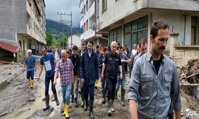 Bakanlardan Selden Etkilenen Bölgelerde İnceleme