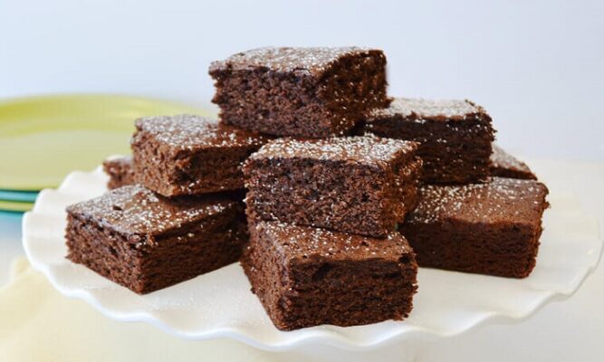 Çikolatalı Brownie Kek Tarifi (Evde Yapabileceğiniz Hızlı ve Kolay Browni Kek Tarifi)