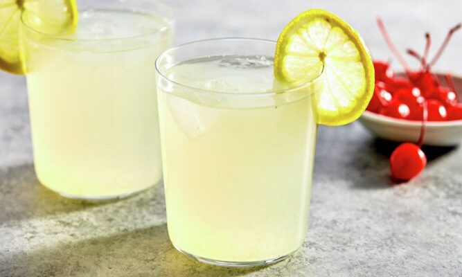Evde Basit Limonata Tarifi (Limonata Nasıl Yapılır?)