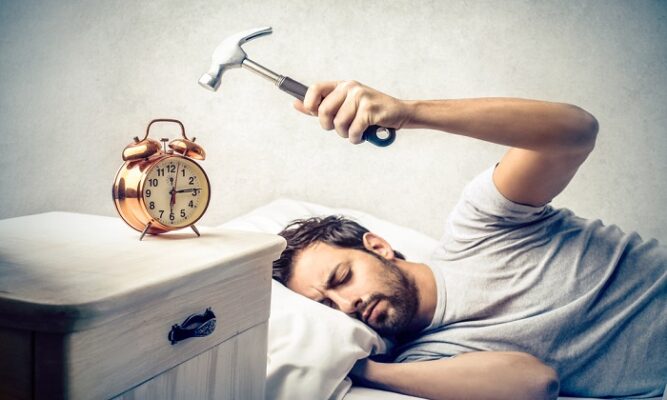 Sabahları Daha Dinç Nasıl Kalkılır? (Daha İyi Uyumak ve Yenilenmiş Uyanmak İçin 8 İpucu)