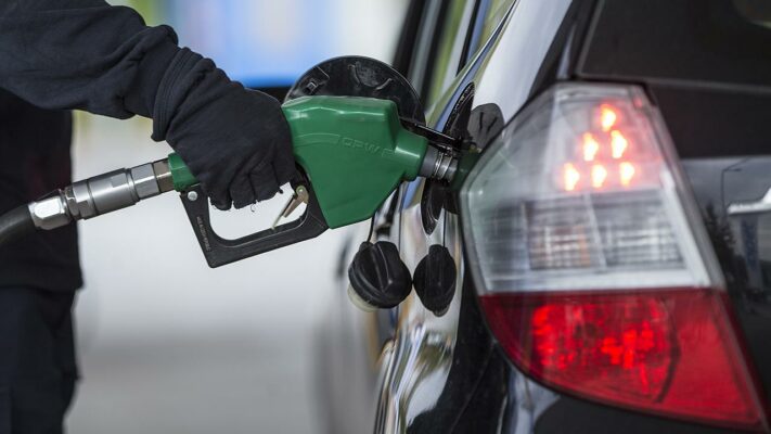 Benzin fiyatları inecek mi çıkacak mı? İşte benzin fiyatı yorumu