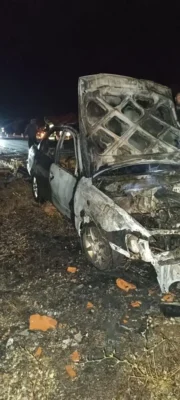 Taşköprü yolunda korkutan yangın: Seyir halinde olan araç alev aldı