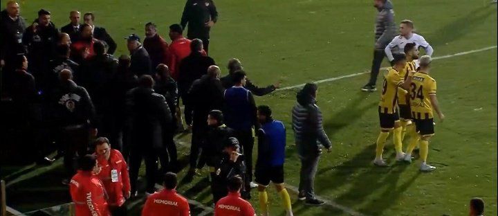 Türk Futbolunda Skandallar Bitmiyor: İstanbulspor Başkanı Takımı Neden Sahadan Çekti, Ne Oldu?