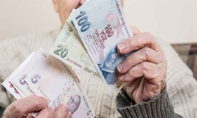 Emekliler Dikkat! Özgür Erdursun en düşük emekli maaşı rakamını duyurdu! Üstüne çıkar gerisi bilinmez…