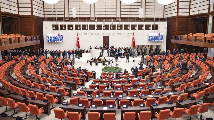 MHP Genel Başkan Yardımcısı Feti Yıldız açıkladı: MHP’den 100 maddelik anayasa teklifi
