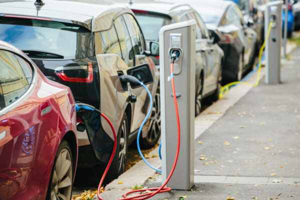 Elektrikli Araçlar Yol Aldı: Türkiye’deki Pazar Büyüyor ve Geleceğe Bakış