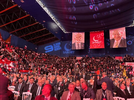 3 Adaylı Saadet Partisi Kongresinde Bir İlk Yaşandı: Kazanan Birlik Beraberlik ve Kardeşlik Oldu