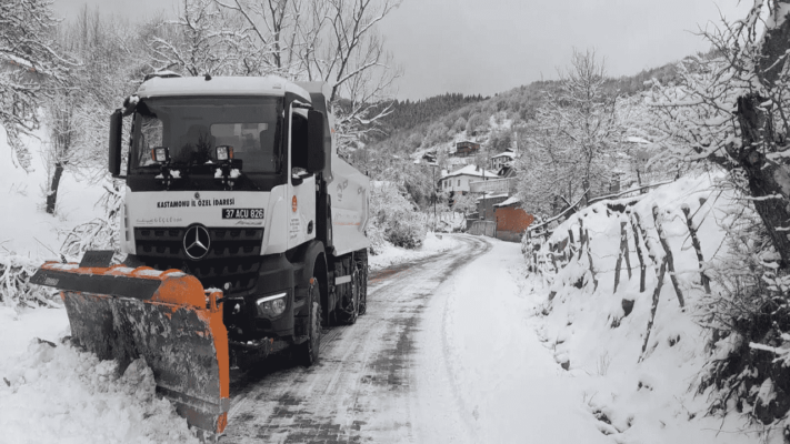 Kastamonu’da Sert Kış: Kapalı Köy Yolu Sayısı 740’a Yükseldi!