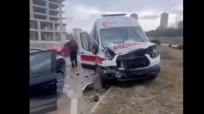 Kastamonu’da zincirleme trafik kazası! 6 Araç bir birine girdi!