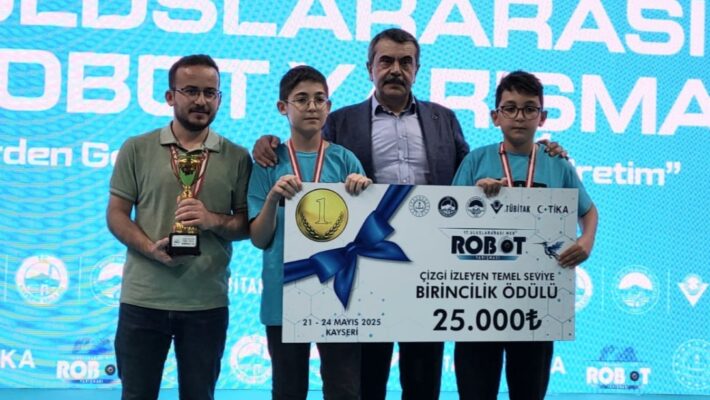 Kastamonu, Uluslararası Robot Yarışmasında Zirvede: “Tulpar5” Türkiye Birincisi Oldu