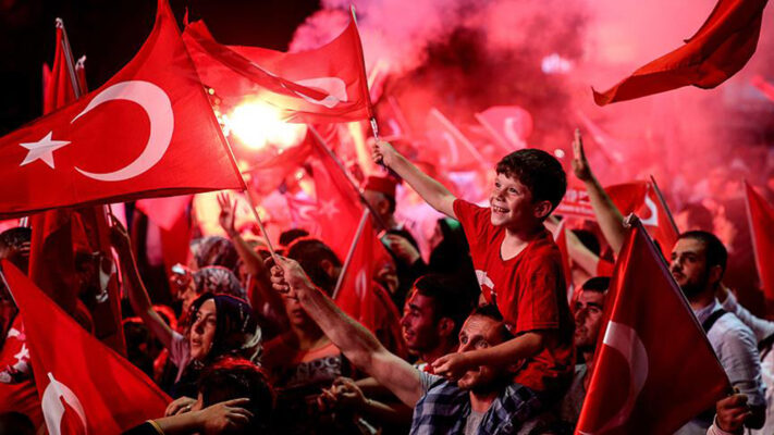 15 Temmuz: Halkın İradesine Dokunulamaz!