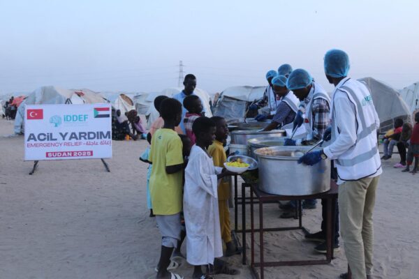 Sudan’da İnsanlık Dramı Derinleşiyor: İDDEF’ten Çatışma Bölgesine Umut Taşıyan Acil Yardım