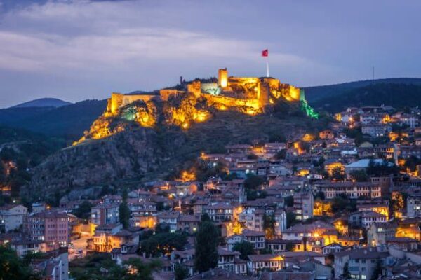 Yeni Yıl Mesajlarında Kastamonu Ortak Paydası: Huzur, Dayanışma ve Güçlü Gelecek