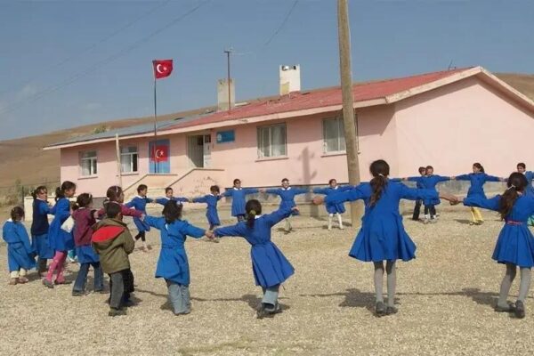 Köyler Sönmesin: Meğer Hepimiz Aynı Köyün Çocuklarıymışız 6
