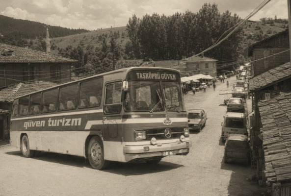 Dört Otobüsün Kalktığı Çiftlik Pazar Yeri’nde Şimdi Dört Kişi Bulunmuyor 4