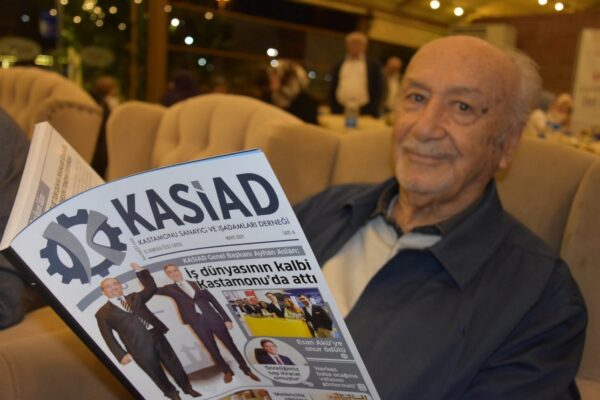 Kastamonu’nun Asırlık Çınarı Yavuz Ballık’a Veda: Hukukun, Vefanın ve Şehir Hafızasının Sessiz Vedası
