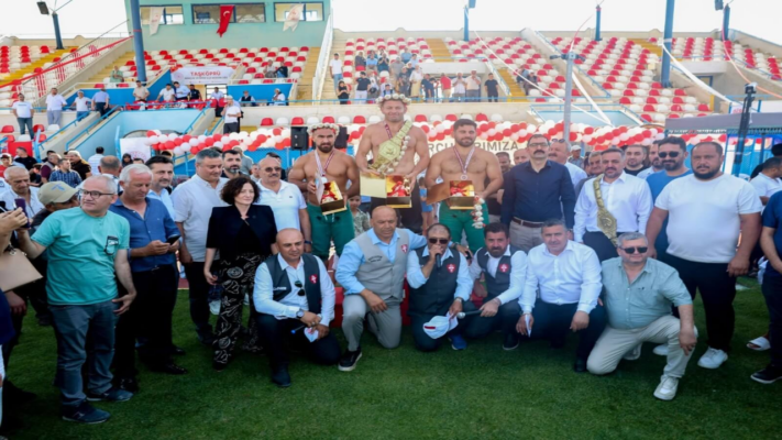 Taşköprülü şampiyon güreşçiden örnek vefa örneği.