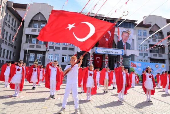 Kastamonu’da Yeni Eğitim Yılına Güçlü Başlangıç: “Geleceği Seyreden Değil, Şekillendiren Nesiller Yetişecek”
