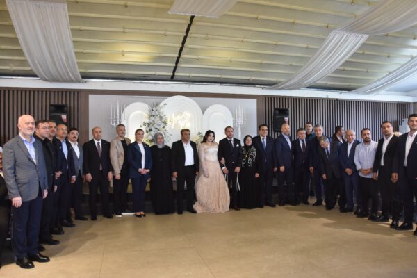 İstanbul’da Siyaset ve Bürokrasiyi Buluşturan Nişan: Buse Sezer ile Emin Orman Evliliğe İlk Adımı Attı