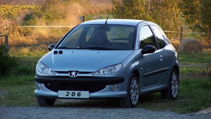 Peugeot 206 Alma Rehberi: Paket ve Donanım Farkları