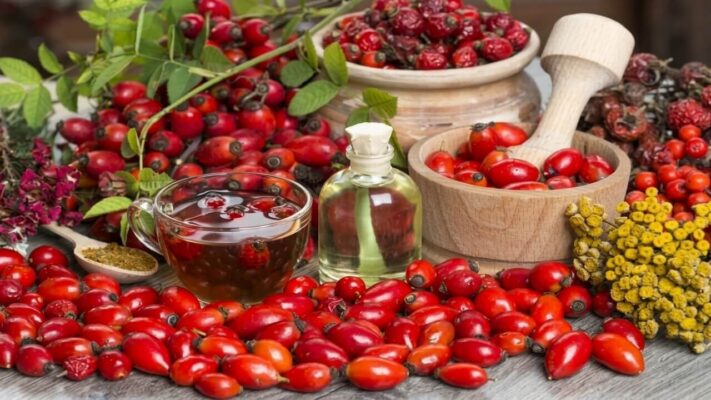 Kuşburnu Marmelatı Nasıl Yapılır? Çekirdeksiz Kolay Tarif ve Kuşburnu Çayı